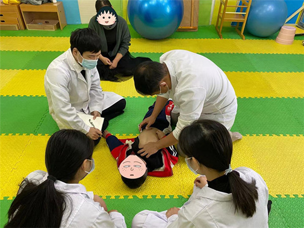 韩国世翰大学在读博士、主管康复治疗师李宁来我院义诊活动回顾